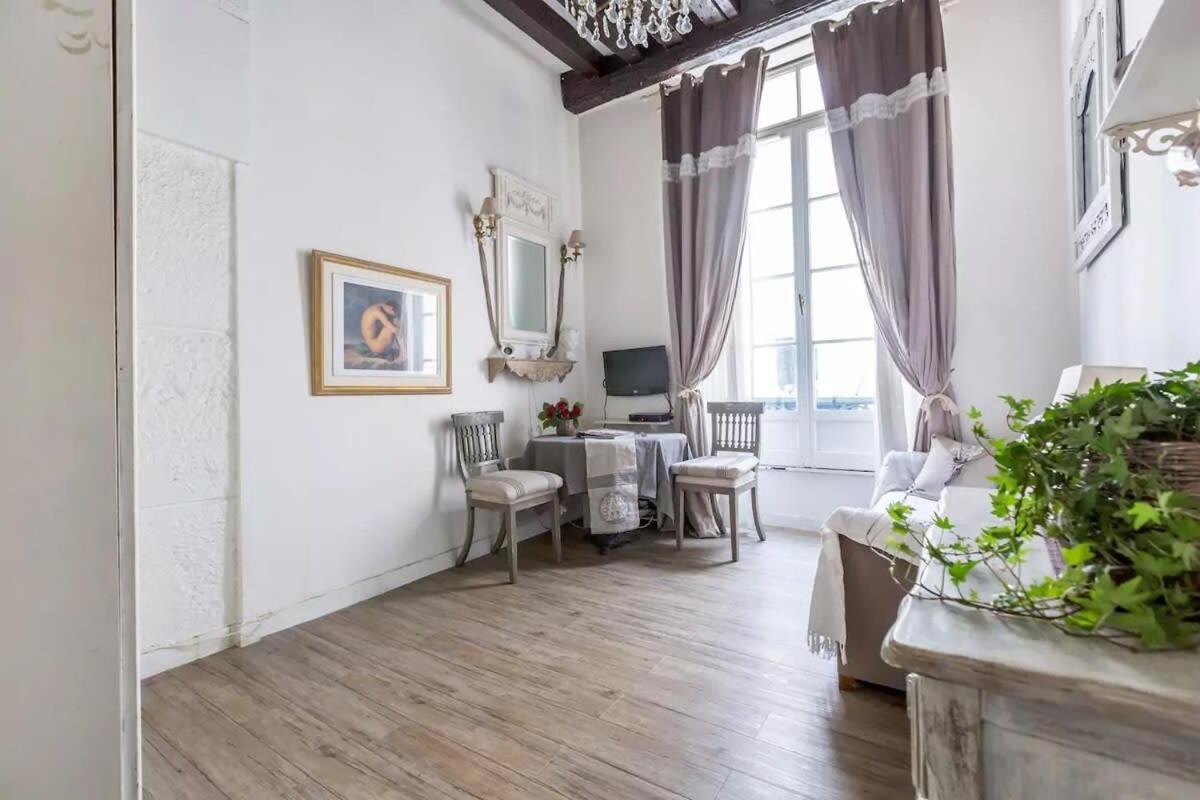 Appartement La Belle Du Marais *